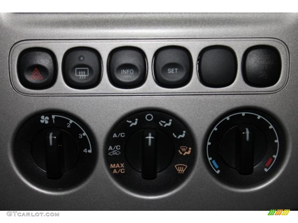 2006 Ford Escape Hybrid Controls Photo #78704006