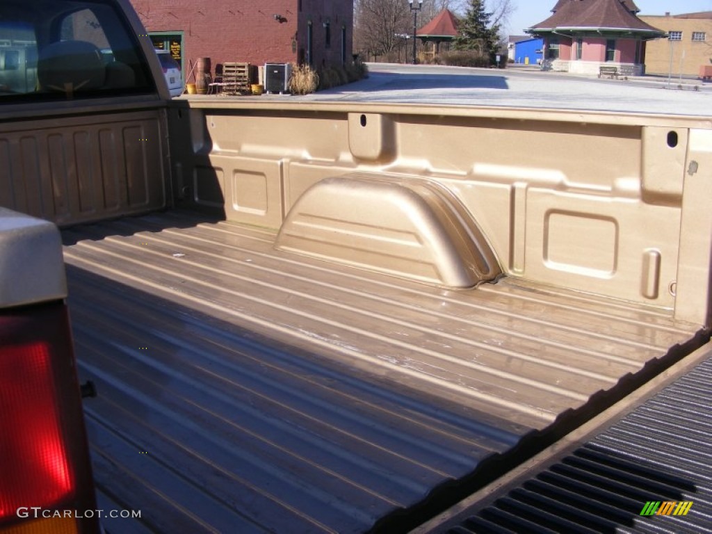 1999 Silverado 2500 LS Regular Cab 4x4 - Sunset Gold Metallic / Medium Oak photo #13