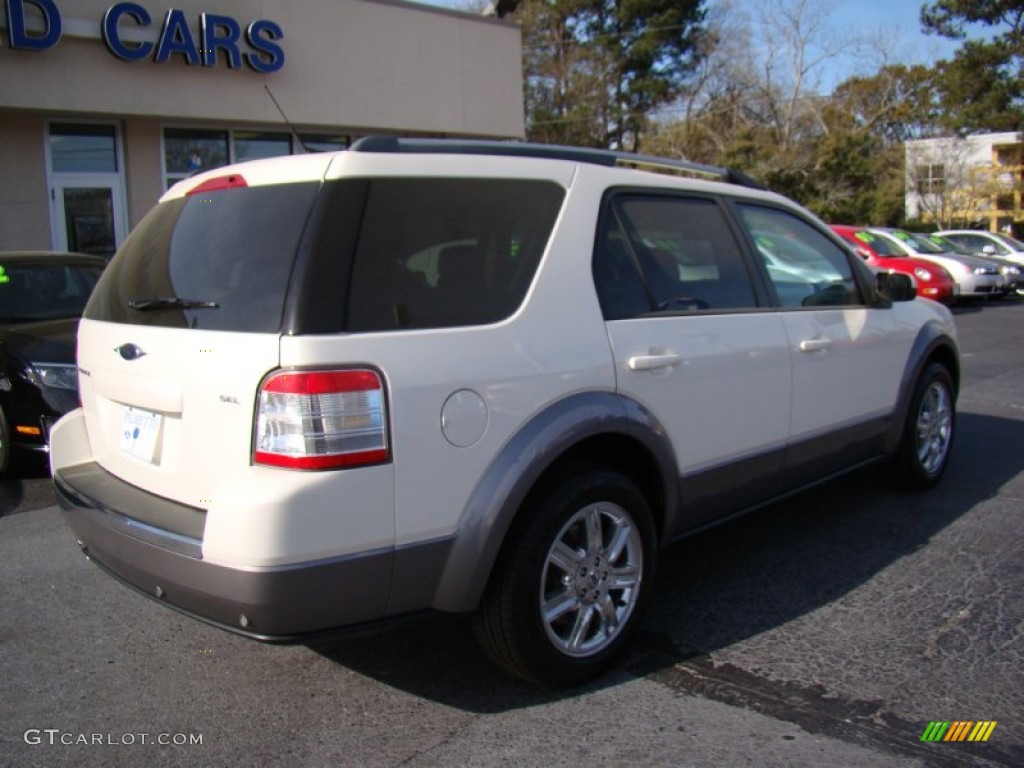 2009 Taurus X SEL - White Sand Tri-Coat Metallic / Camel photo #8
