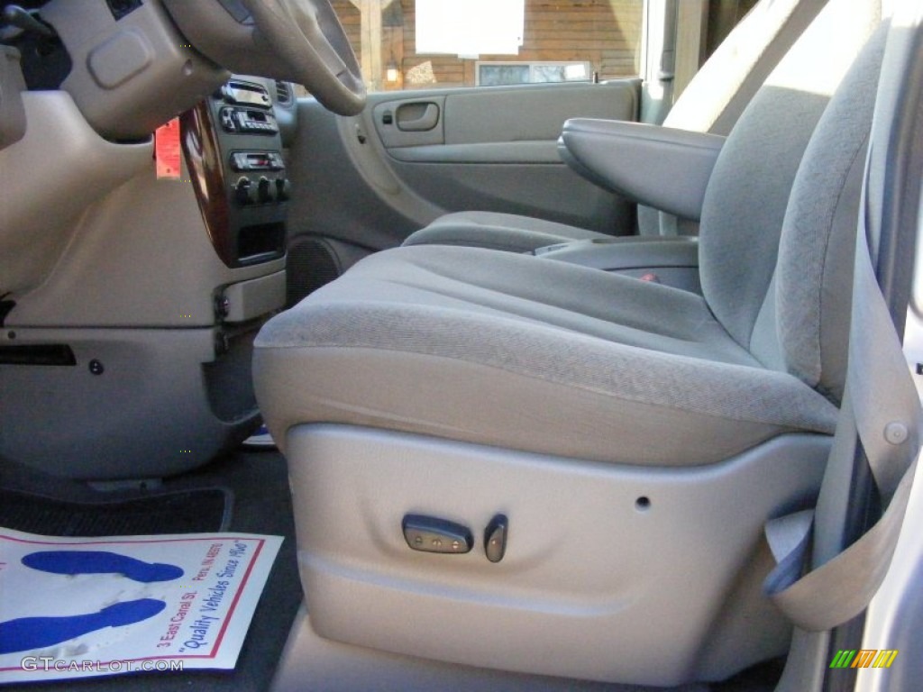 2003 Town & Country EX - Bright Silver Metallic / Taupe photo #13