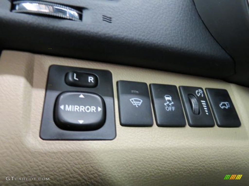 2013 Toyota Highlander Limited Controls Photo #78704799