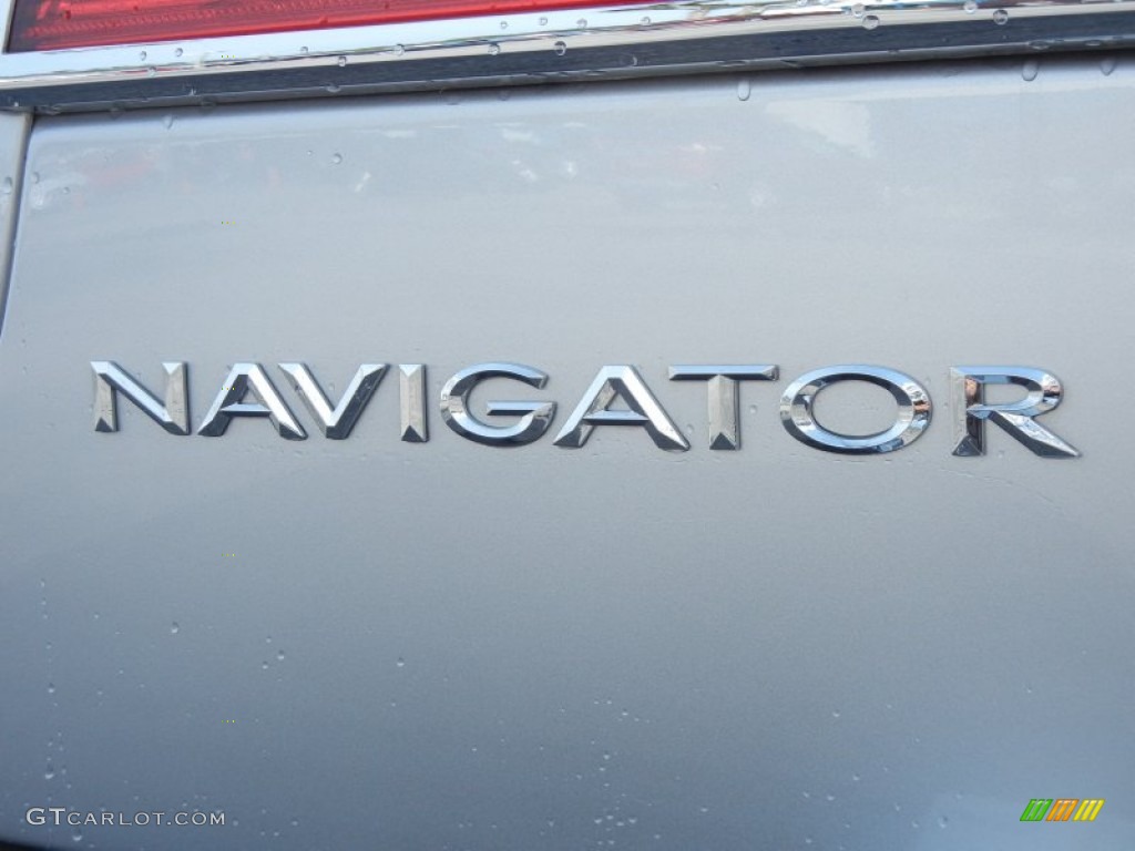 2011 Navigator 4x2 - Ingot Silver Metallic / Stone photo #9