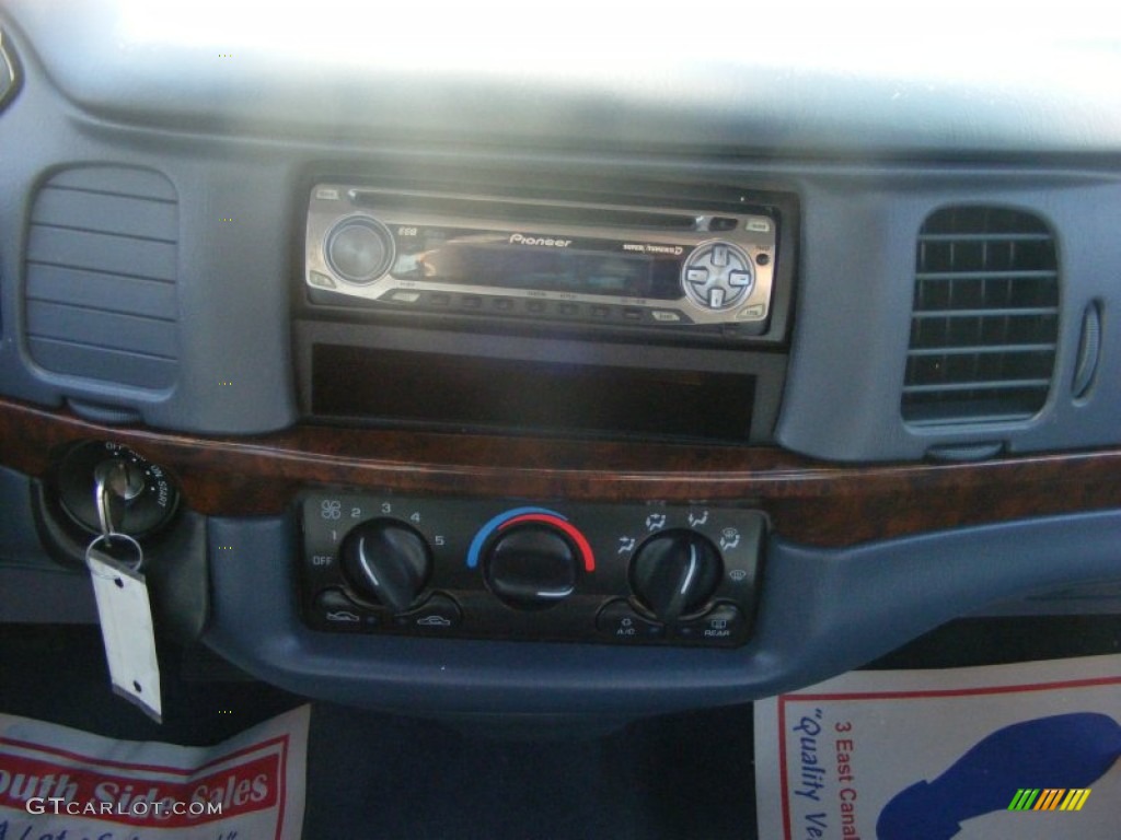 2001 Impala  - White / Regal Blue photo #8