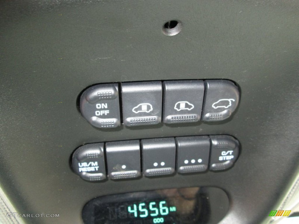 2007 Dodge Grand Caravan SXT Controls Photo #78706694