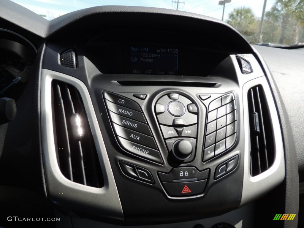 2012 Focus SE SFE Sedan - Ingot Silver Metallic / Stone photo #20