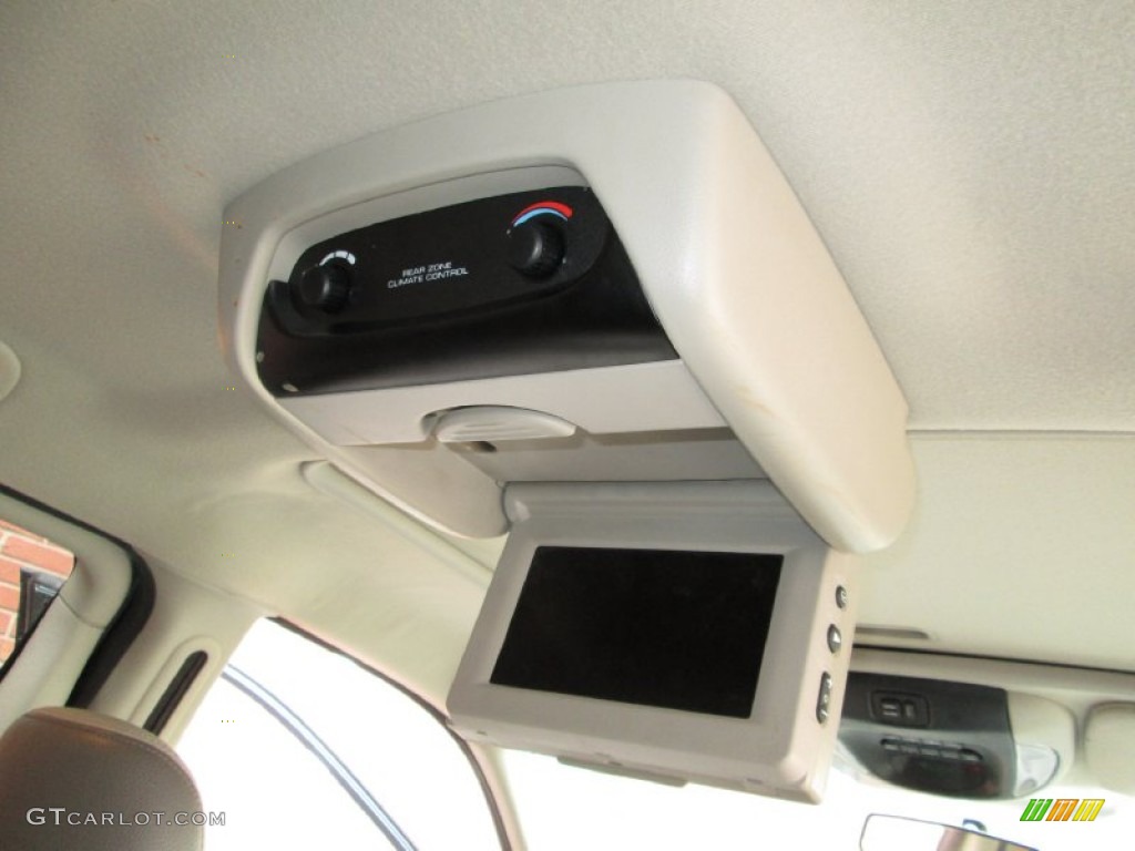 2007 Dodge Grand Caravan SXT Entertainment System Photos