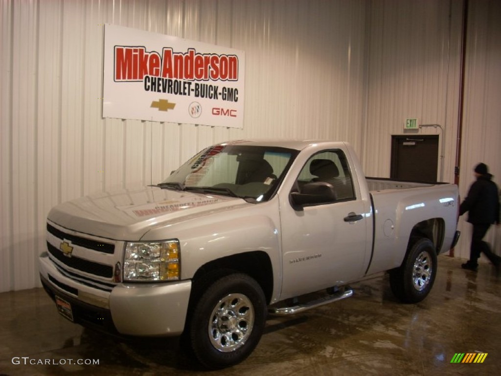 Sheer Silver Metallic Chevrolet Silverado 1500