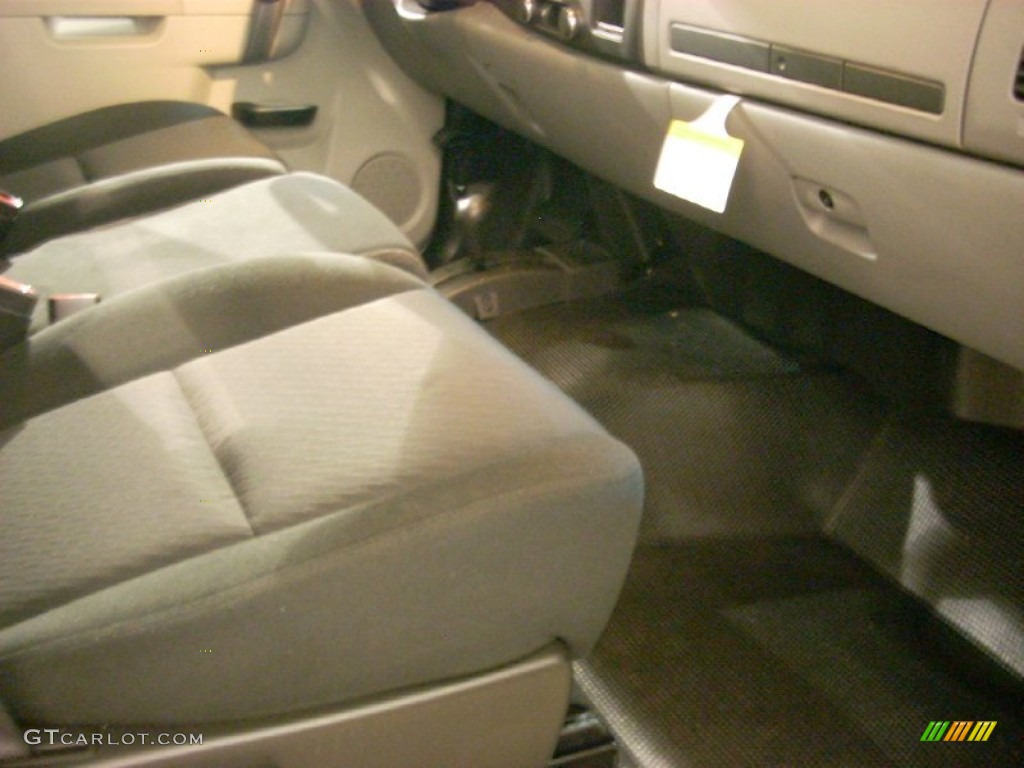 2011 Silverado 1500 LS Regular Cab 4x4 - Sheer Silver Metallic / Dark Titanium photo #16