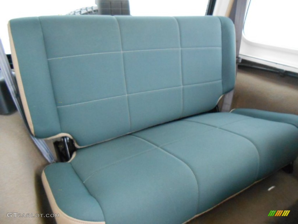 2001 Jeep Wrangler Sahara 4x4 Rear Seat Photo #78707771