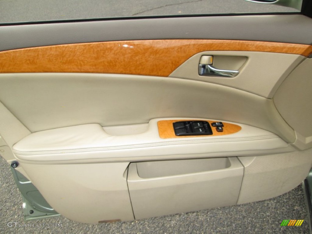2005 Toyota Avalon XLS Door Panel Photos