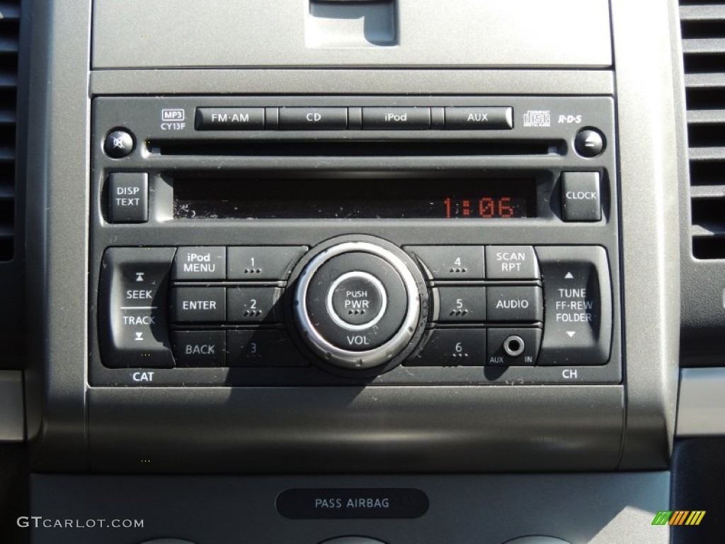 2011 Nissan Sentra 2.0 Audio System Photos