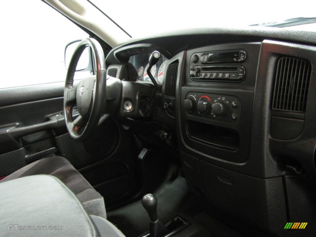 2004 Ram 2500 SLT Quad Cab 4x4 - Graphite Metallic / Dark Slate Gray photo #21