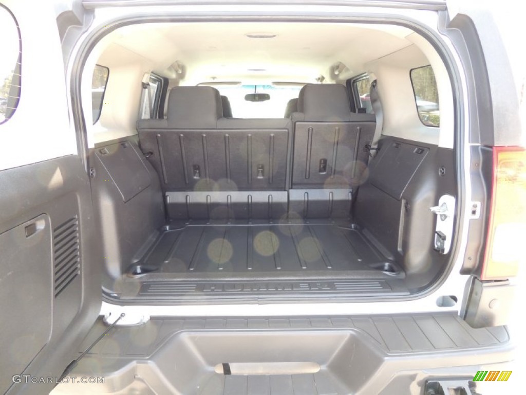 2006 Hummer H3 Standard H3 Model Trunk Photo #78711776