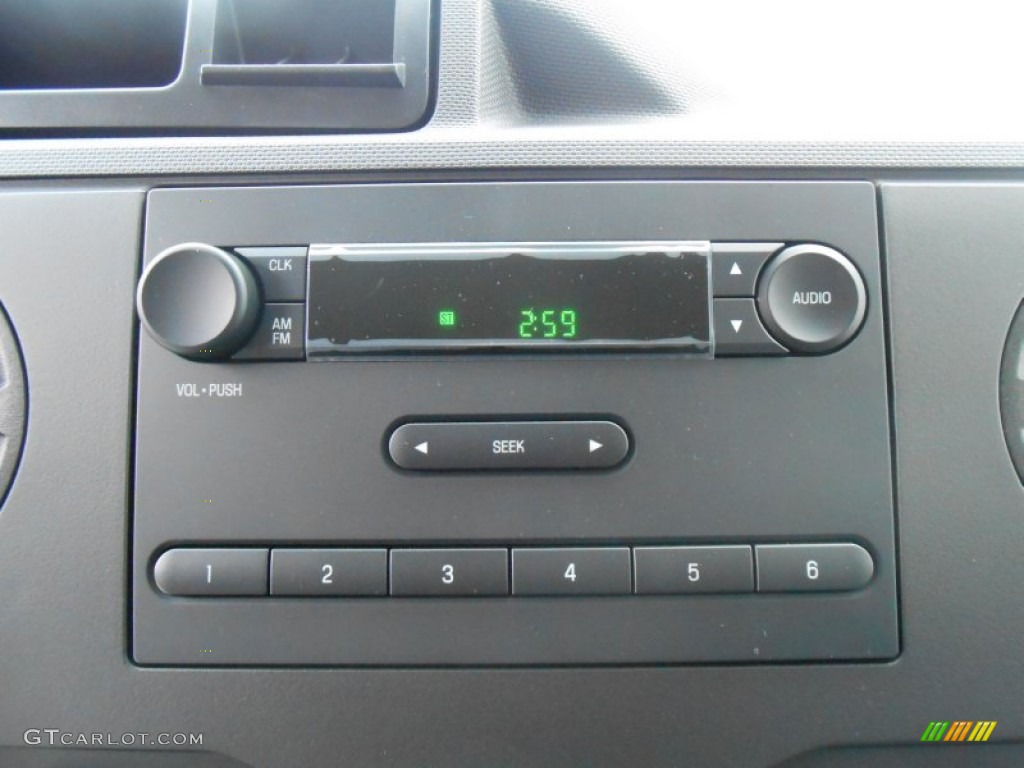 2013 Ford E Series Van E350 XL Extended Passenger Audio System Photo #78712175