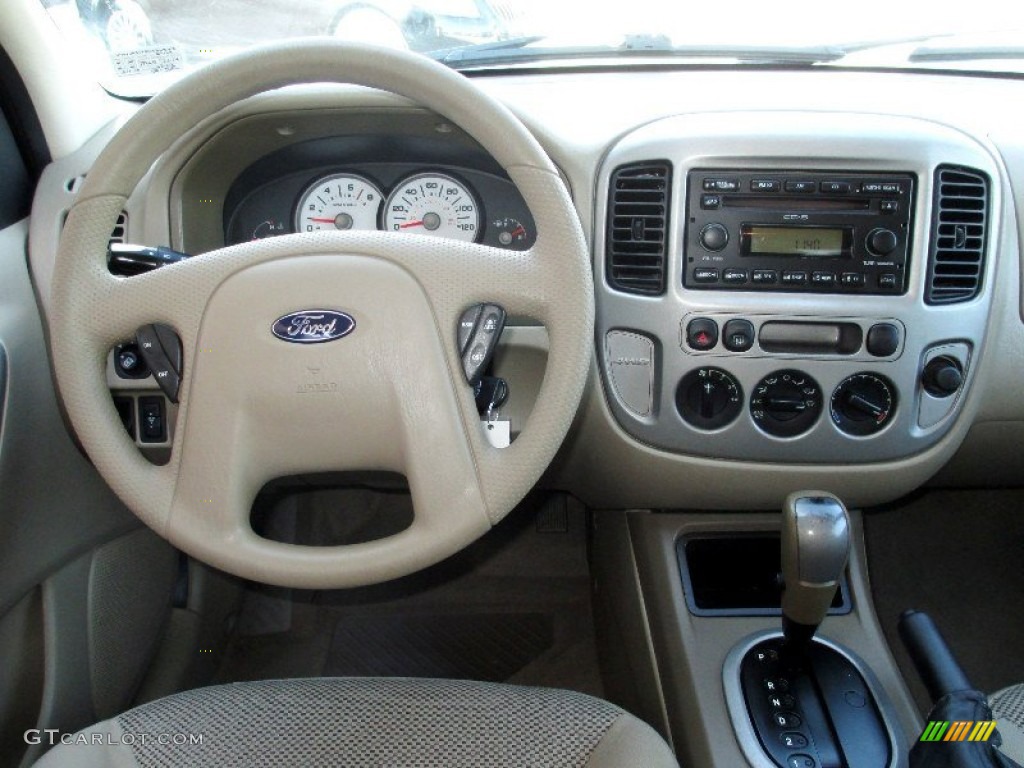 2005 Ford Escape XLT V6 4WD Medium/Dark Pebble Beige Dashboard Photo #78713164