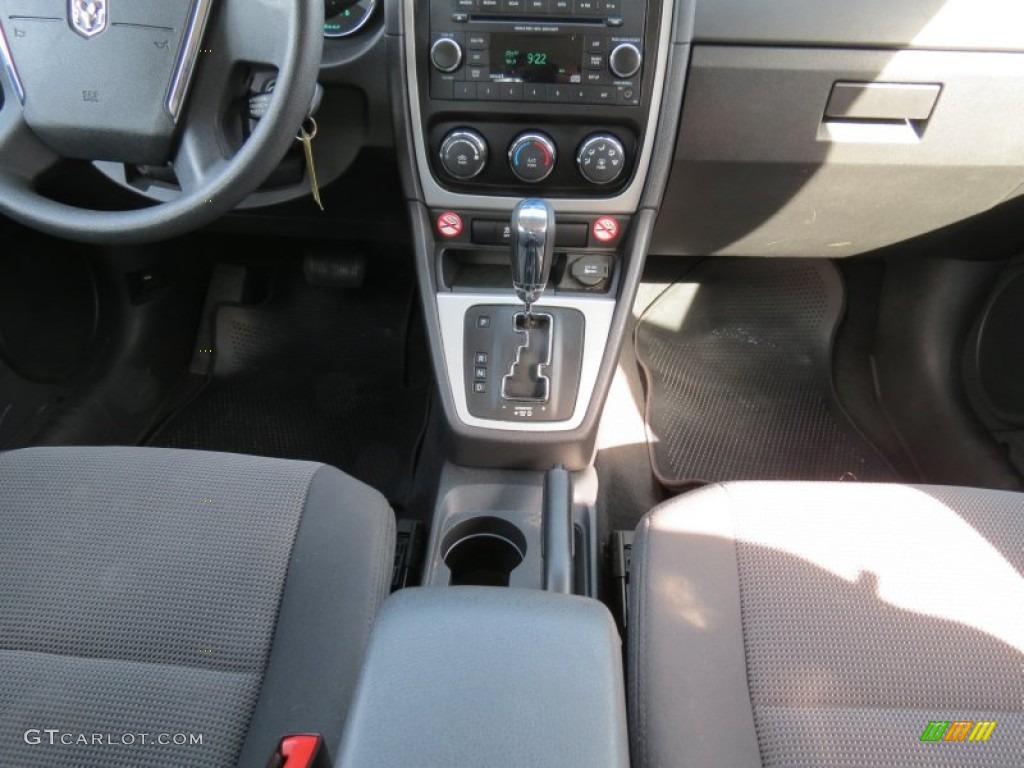 2012 Caliber SXT Plus - Bright White / Dark Slate Gray photo #18