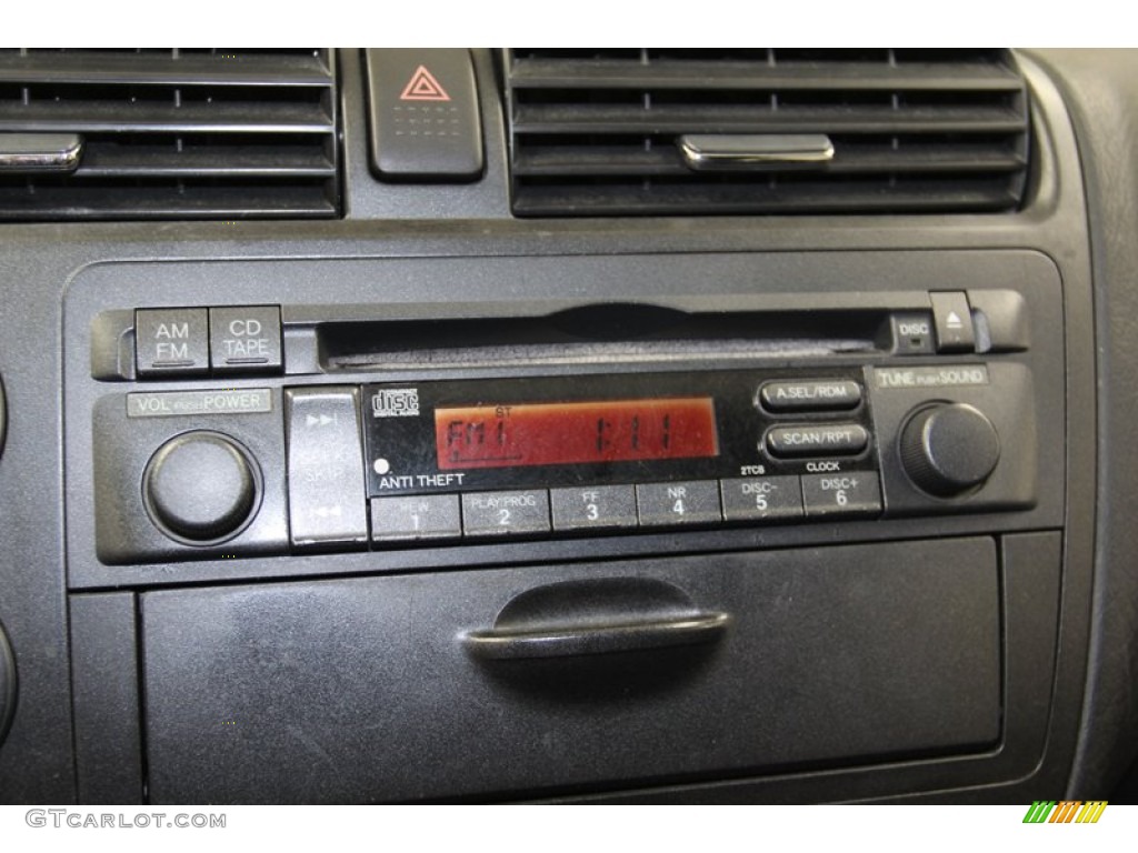 2004 Honda Civic EX Coupe Audio System Photos