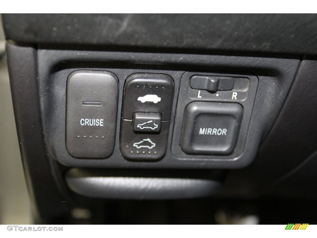 2004 Honda Civic EX Coupe Controls Photos