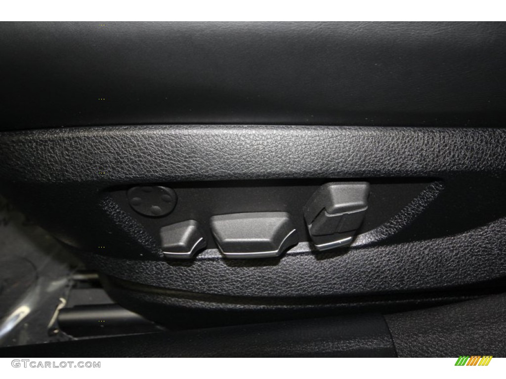 2012 BMW 5 Series 550i xDrive Sedan Controls Photo #78716464