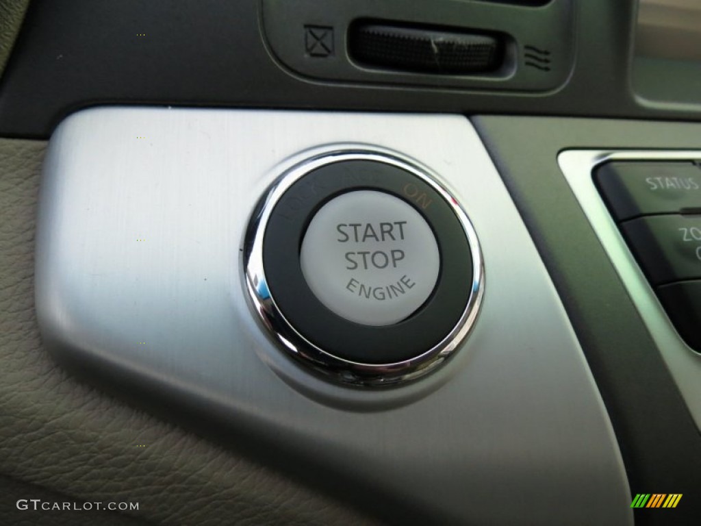 2013 Nissan Murano SL Controls Photo #78716708
