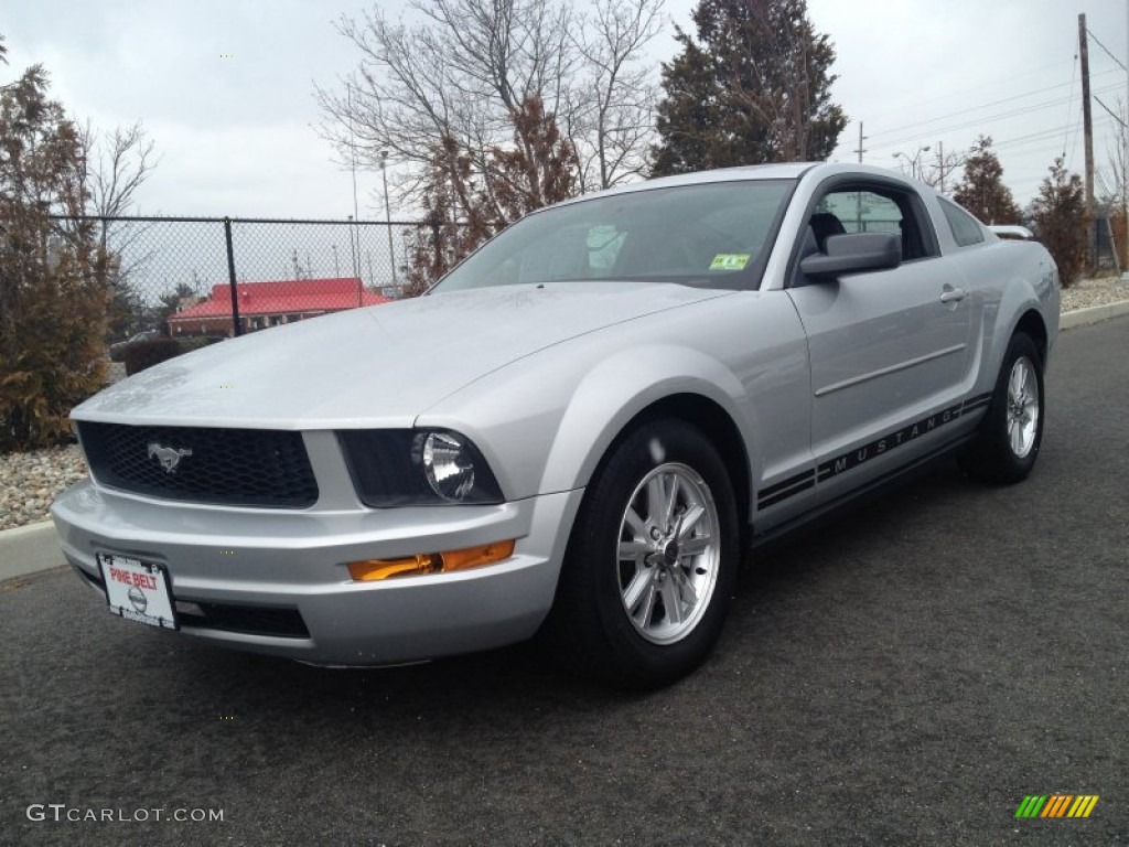 2006 Mustang V6 Premium Coupe - Satin Silver Metallic / Dark Charcoal photo #1