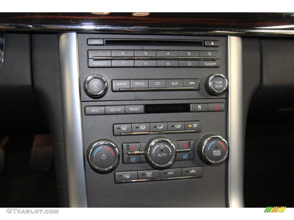 2009 Lincoln MKS Sedan Controls Photo #78720392