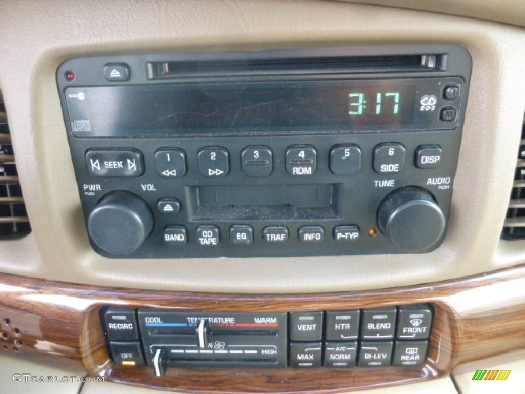 2005 Buick LeSabre Custom Audio System Photo #78720503