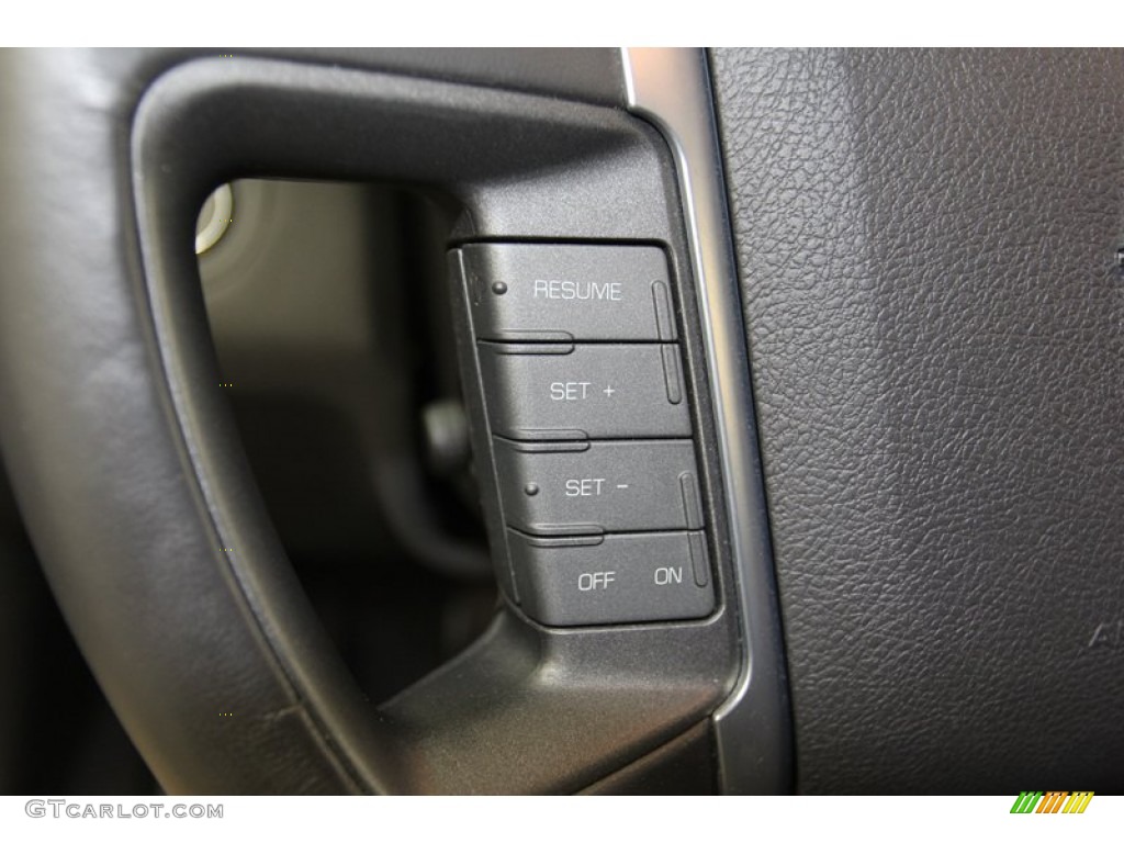2009 Lincoln MKS Sedan Controls Photo #78720643