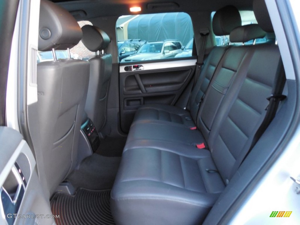 2008 Volkswagen Touareg 2 VR6 Rear Seat Photo #78721965