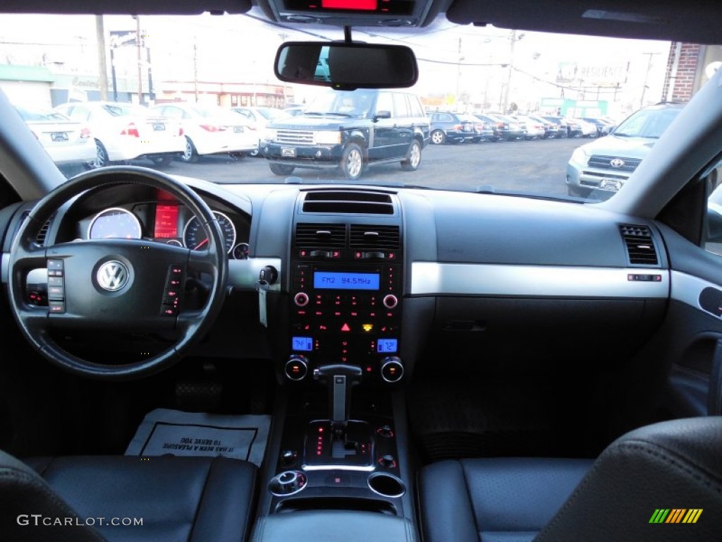 2008 Volkswagen Touareg 2 VR6 Anthracite Dashboard Photo #78722053