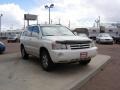 2002 Super White Toyota Highlander V6 4WD  photo #13