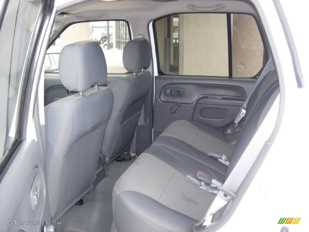 2002 Xterra XE V6 4x4 - Cloud White / Gray Celadon photo #5