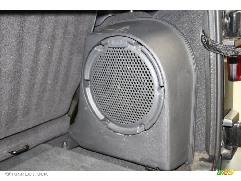 2007 Jeep Wrangler Rubicon 4x4 Audio System Photo #78723425