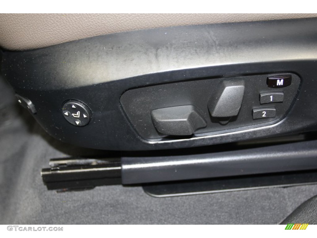 2011 BMW X3 xDrive 28i Controls Photo #78726038
