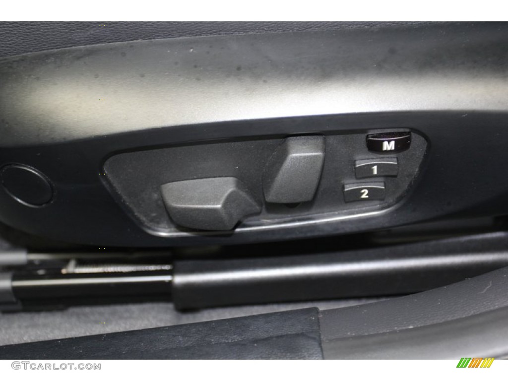2011 BMW 3 Series 328i Sedan Controls Photo #78727145