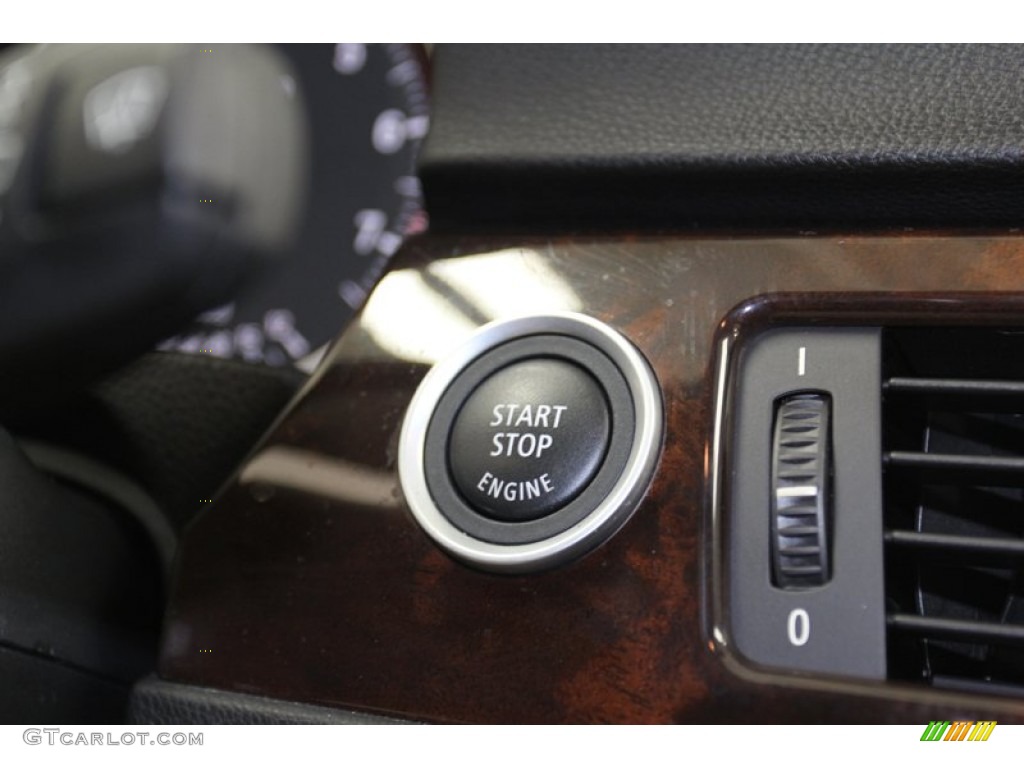 2011 BMW 3 Series 328i Sedan Controls Photo #78727181