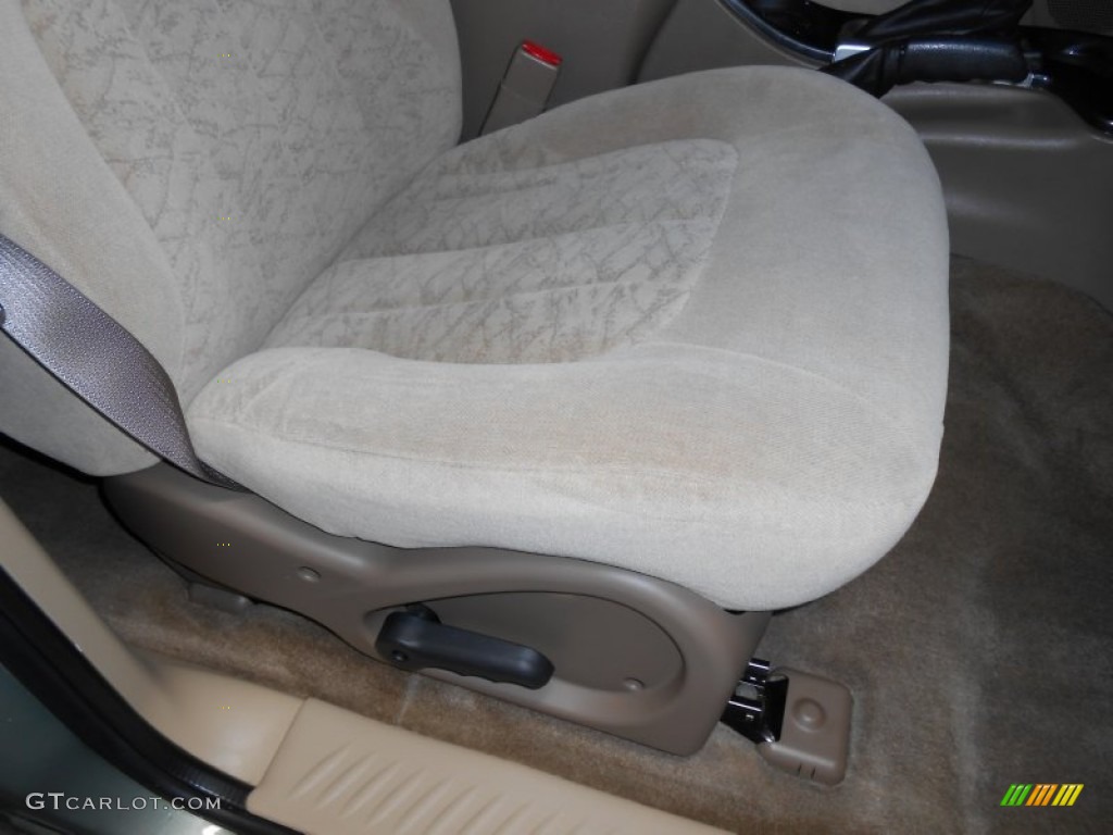 2004 Envoy SLT 4x4 - Silver Green Metallic / Light Tan photo #22