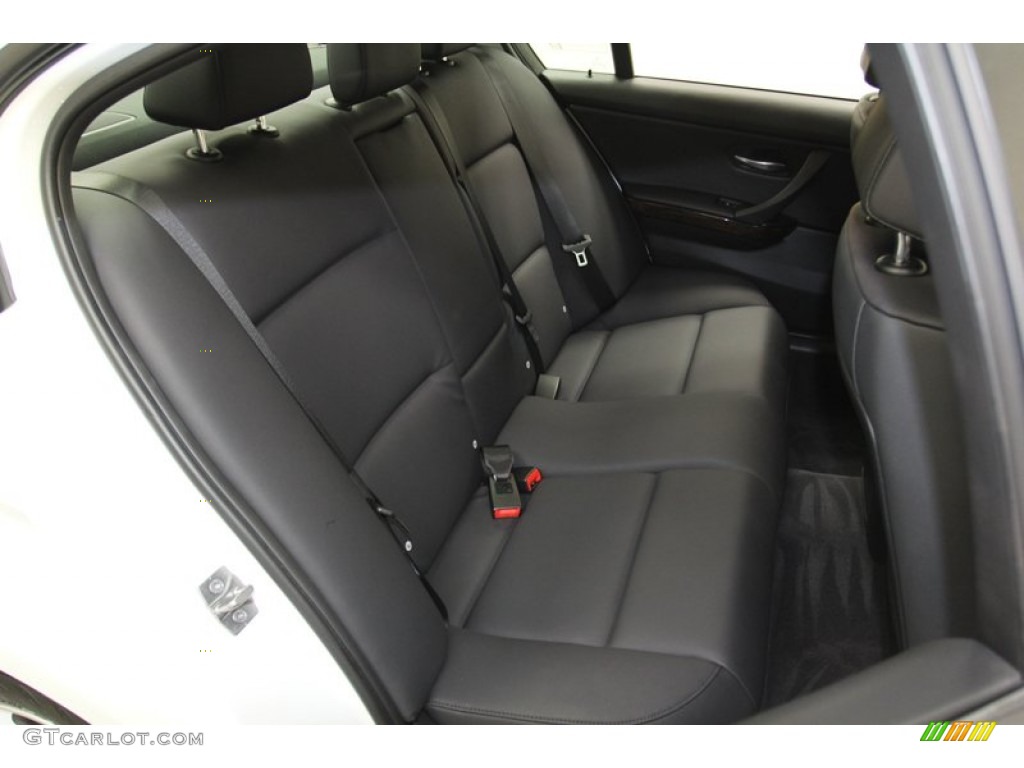 2011 BMW 3 Series 328i Sedan Rear Seat Photo #78727379