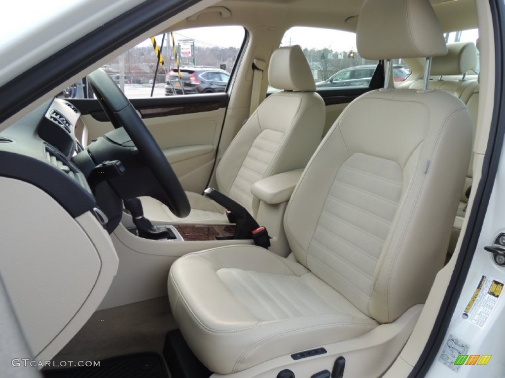 2012 Volkswagen Passat 2.5L SEL Front Seat Photos