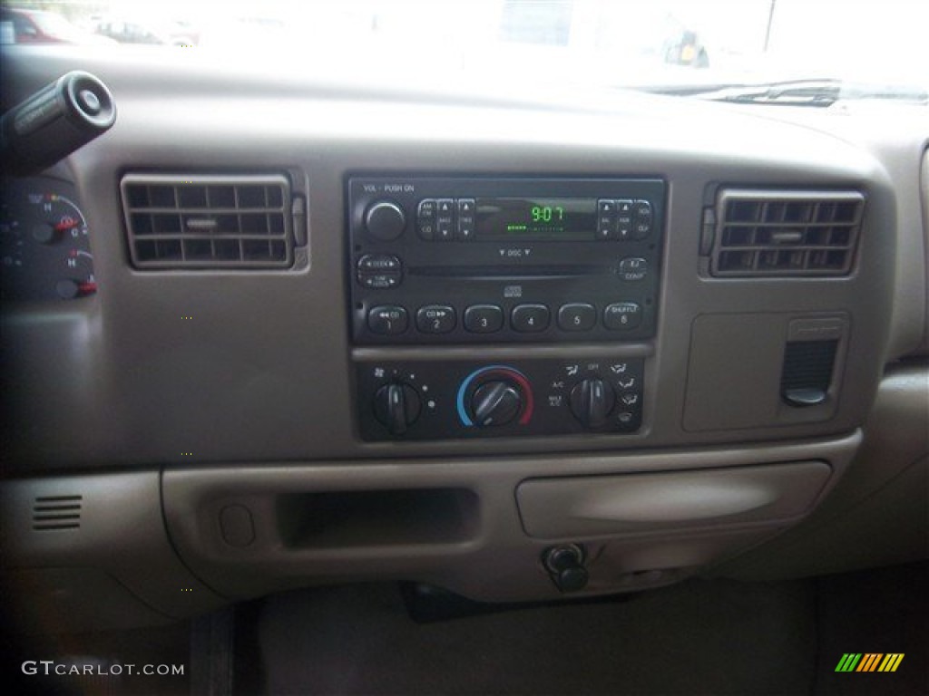 2004 F250 Super Duty XLT Crew Cab - Arizona Beige Metallic / Medium Parchment photo #27