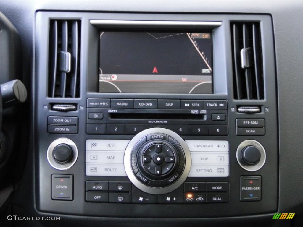 2006 Infiniti FX 35 Controls Photos