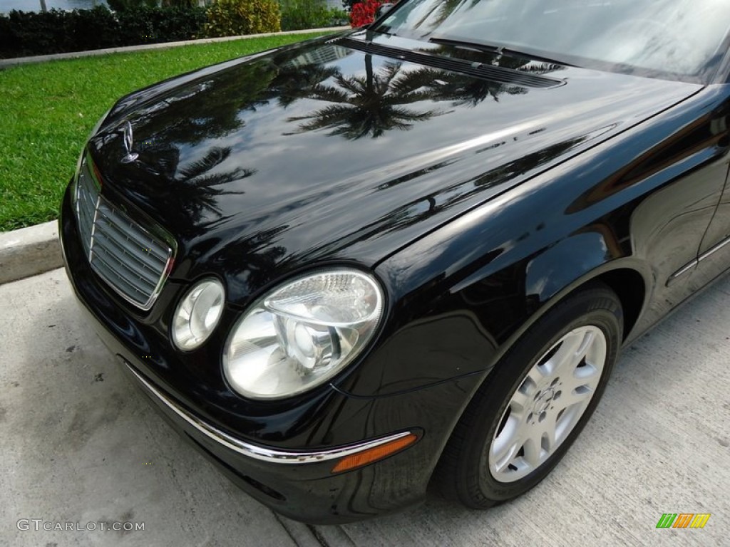 2005 E 320 CDI Sedan - Black / Charcoal photo #19
