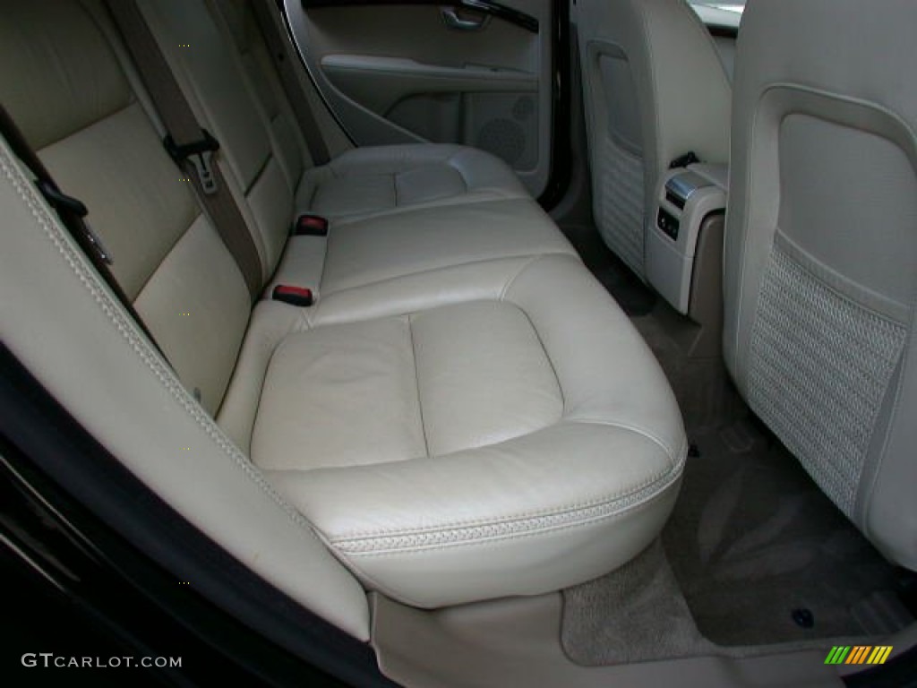 2012 Volvo XC70 3.2 AWD Rear Seat Photo #78731603