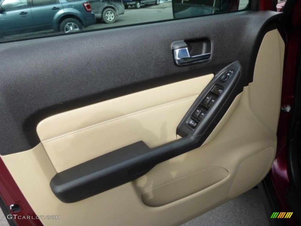 2009 Hummer H3 T Alpha Light Cashmere/Ebony Door Panel Photo #78733163