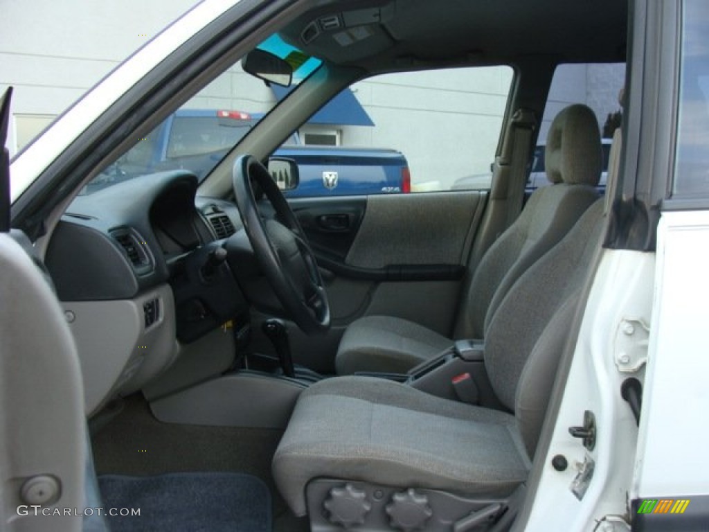 Gray Interior 2001 Subaru Forester 2.5 L Photo #78734706