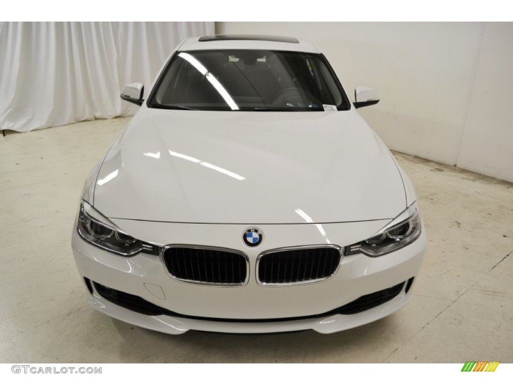 2013 3 Series 335i Sedan - Alpine White / Black photo #4