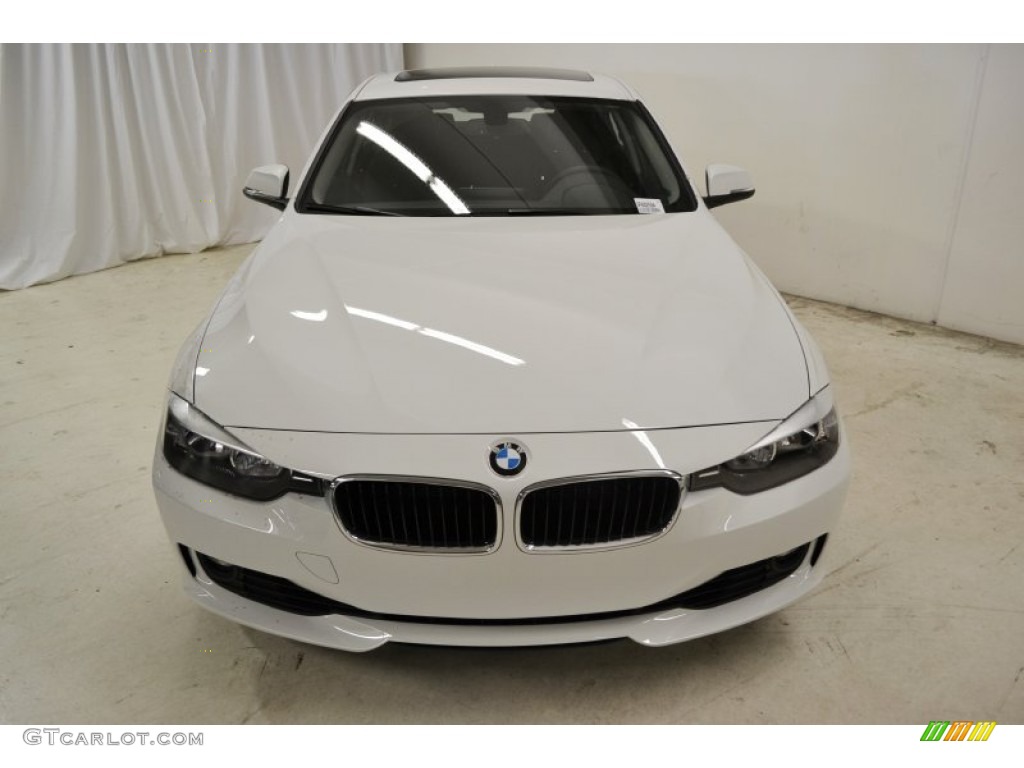 2013 3 Series 328i Sedan - Alpine White / Black photo #4