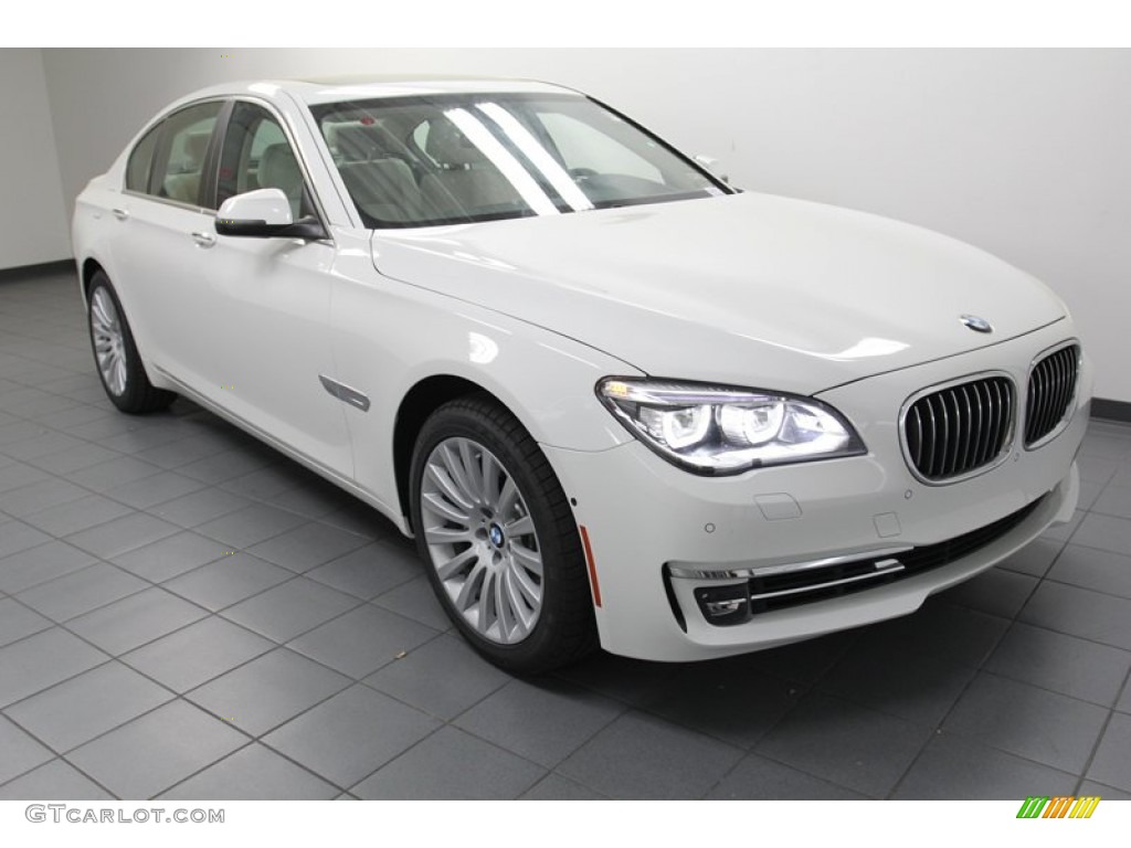 2013 7 Series 740i Sedan - Alpine White / Ivory White/Black photo #1