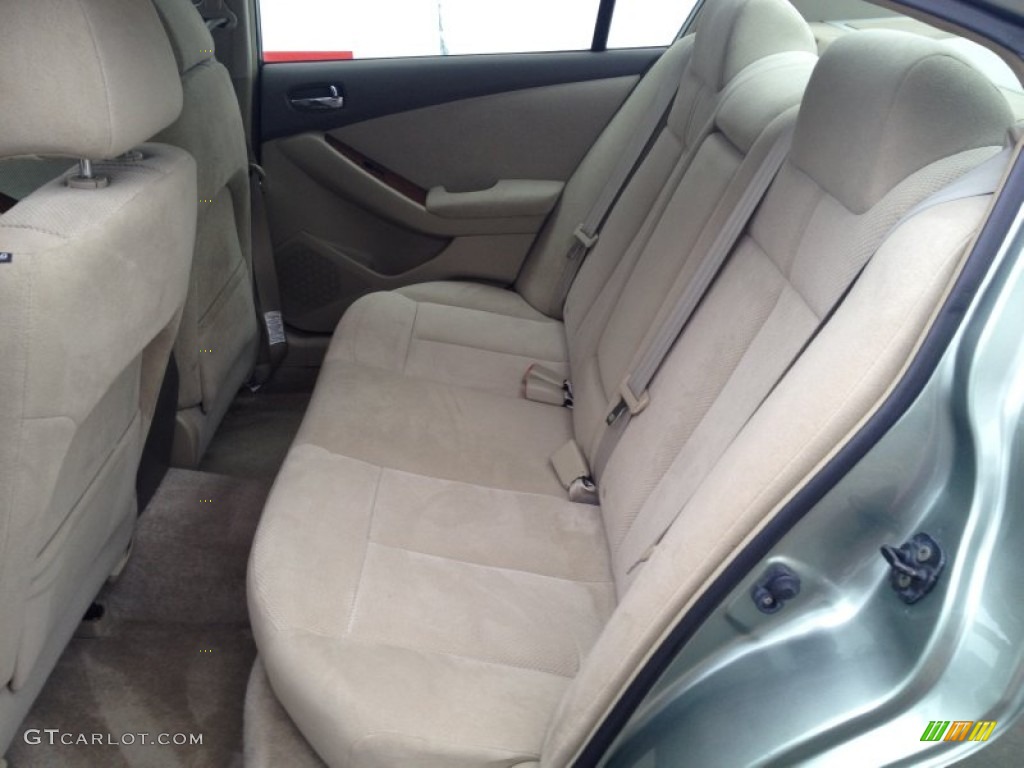 2007 Nissan Altima 3.5 SE Rear Seat Photos