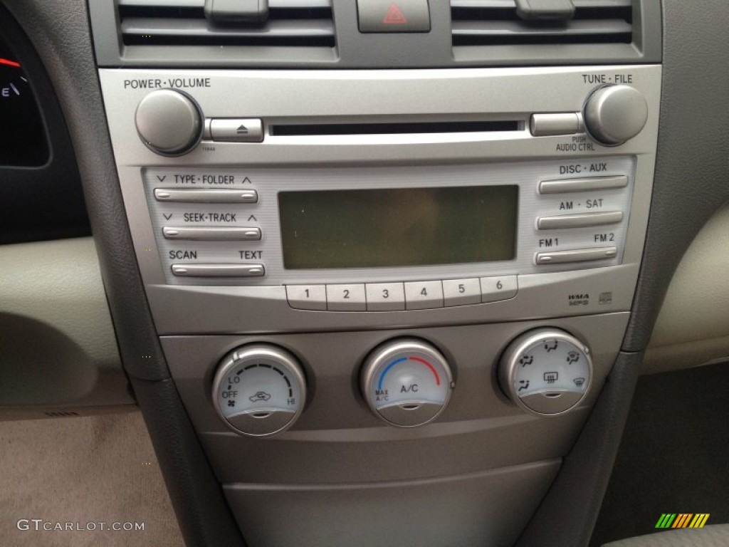 2011 Toyota Camry LE Controls Photo #78738642